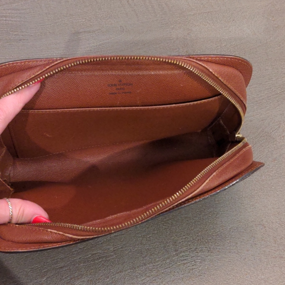 Louie Vuitton ~ Authentic Orsay Clutch - Picture 2 of 5